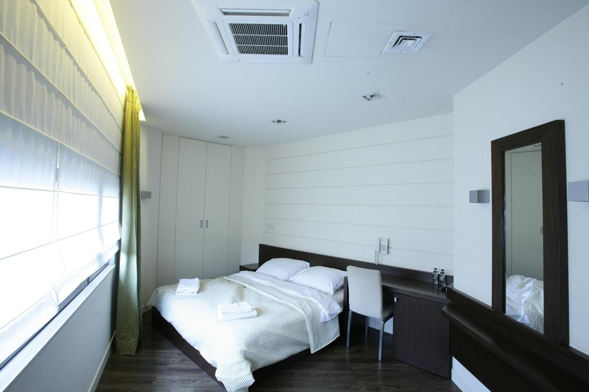Villa & Spa Łomianki Quarto foto