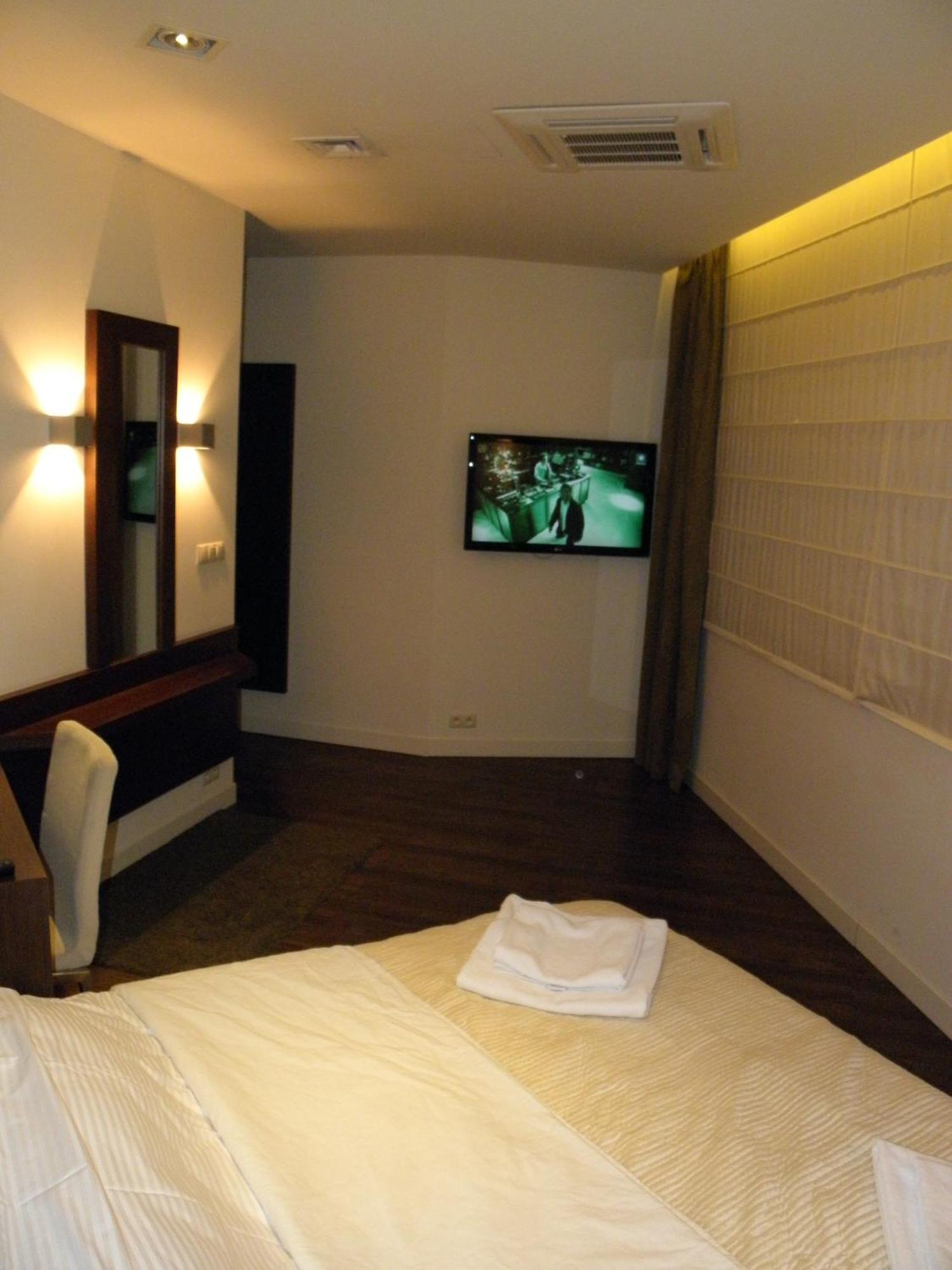 Villa & Spa Łomianki Quarto foto